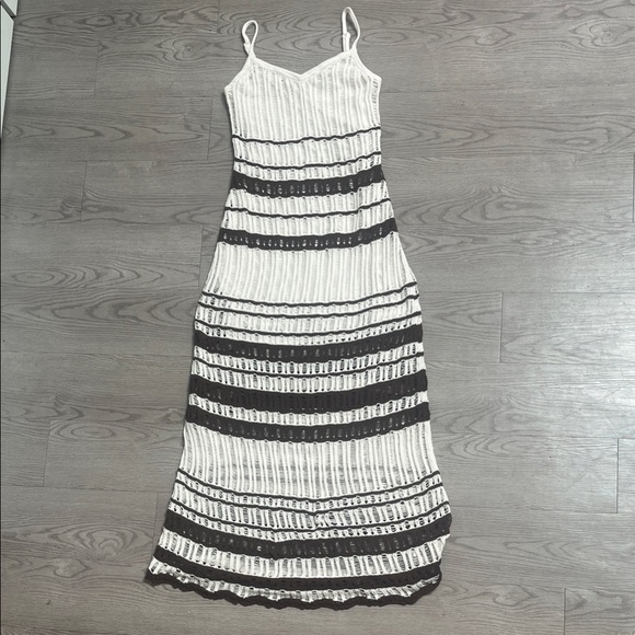 Abercrombie & Fitch Black and White Striped Maxi Dress - Picture 1 of 3
